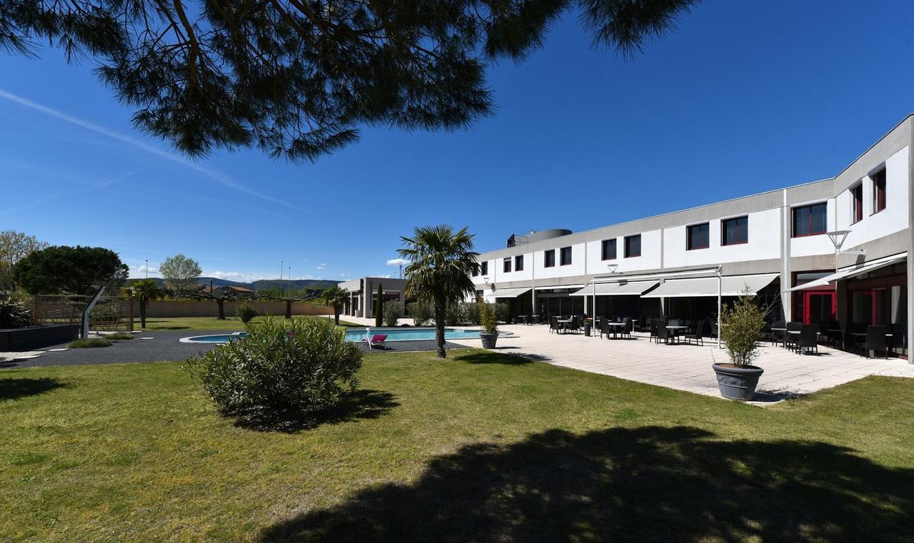 Готель Sous Les Pins Etoile-sur-Rhone Екстер'єр фото